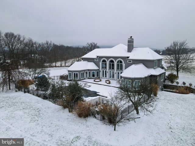 760 NEWLINS RD E, Easton, PA 18040