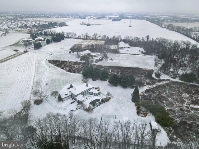 760 NEWLINS RD E, Easton, PA 18040