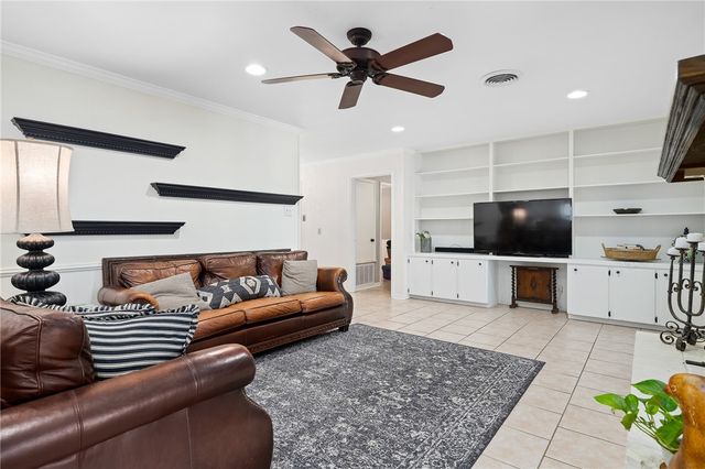 53 Camden Place, Corpus Christi, TX 78412