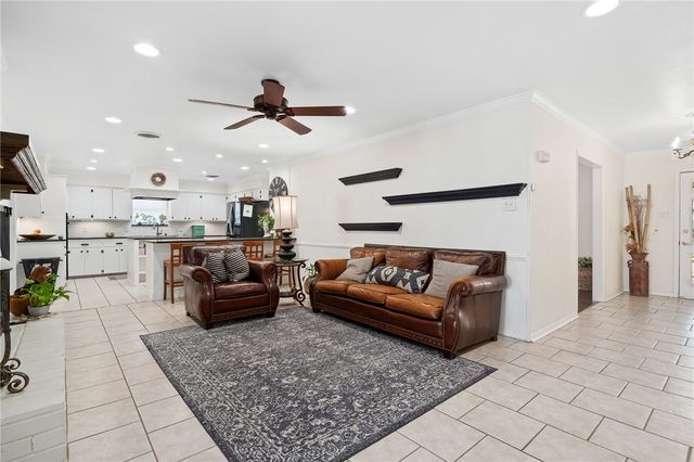 53 Camden Place, Corpus Christi, TX 78412