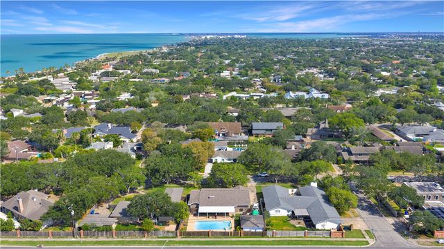 53 Camden Place, Corpus Christi, TX 78412