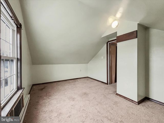 6 OAKLAND AVE, Lewistown, PA 17044