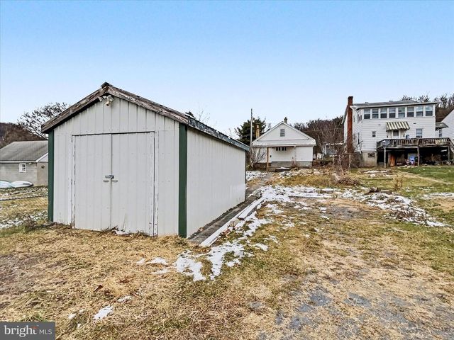 6 OAKLAND AVE, Lewistown, PA 17044