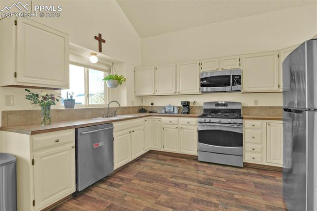 1320 Hamstead Court, Colorado Springs, CO 80907