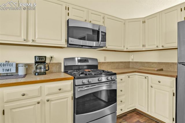 1320 Hamstead Court, Colorado Springs, CO 80907