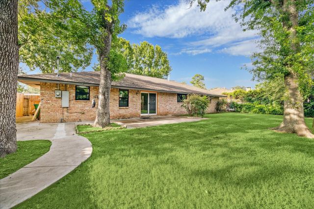 8907 Autauga Street, Houston, TX 77080