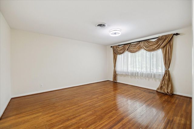 8907 Autauga Street, Houston, TX 77080