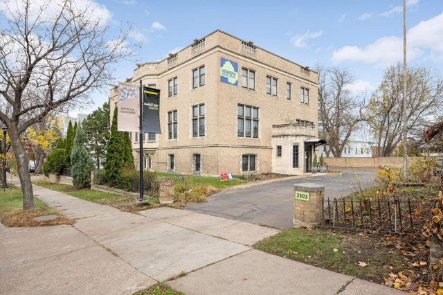 2213 Nicollet Avenue, Minneapolis, MN 55404