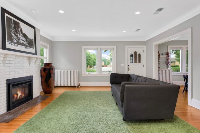 2213 Nicollet Avenue, Minneapolis, MN 55404