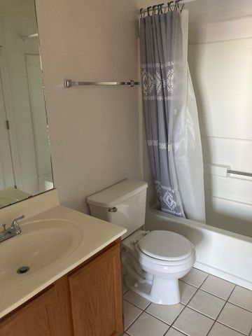 587 Florosa Court, Mary Esther, FL 32569