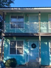 587 Florosa Court, Mary Esther, FL 32569