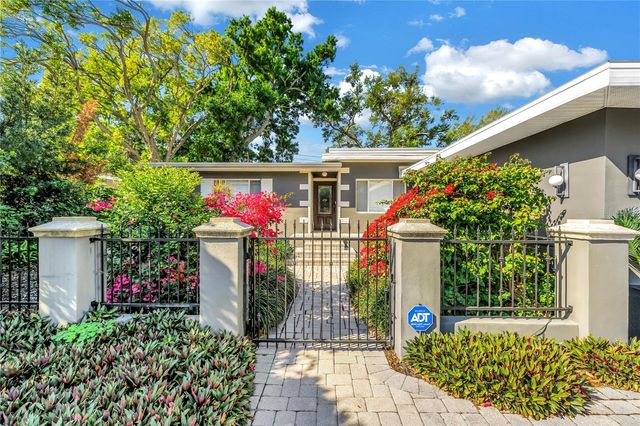 209 BANDERA WAY NE, St Petersburg, FL 33704