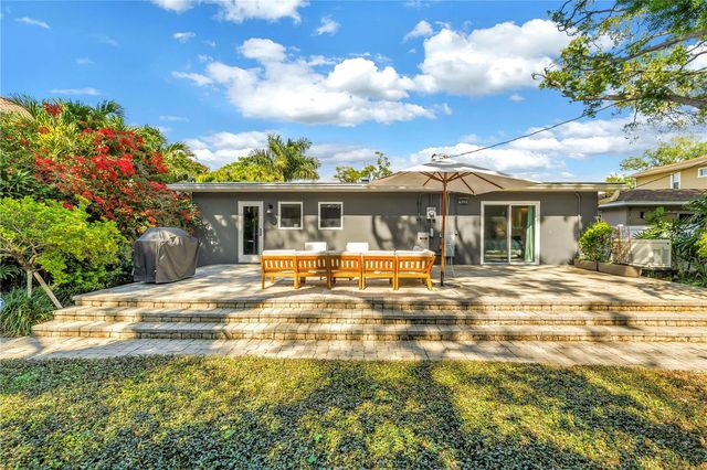 209 BANDERA WAY NE, St Petersburg, FL 33704