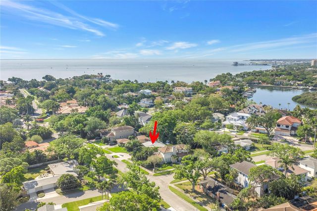 209 BANDERA WAY NE, St Petersburg, FL 33704