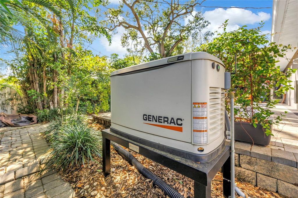 Image 49 of property listing at 209 BANDERA WAY NE, St Petersburg, FL 33704