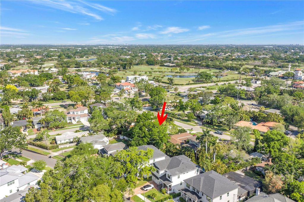 Image 56 of property listing at 209 BANDERA WAY NE, St Petersburg, FL 33704