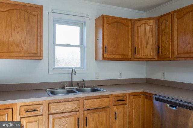 145 HICKORY DR, Luray, VA 22835