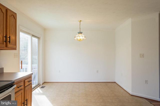 145 HICKORY DR, Luray, VA 22835