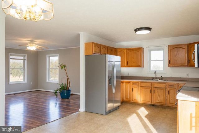 145 HICKORY DR, Luray, VA 22835