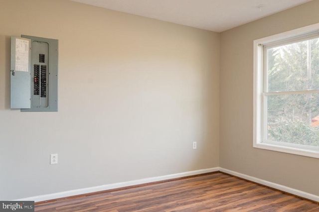 145 HICKORY DR, Luray, VA 22835