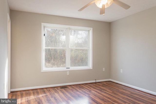 145 HICKORY DR, Luray, VA 22835