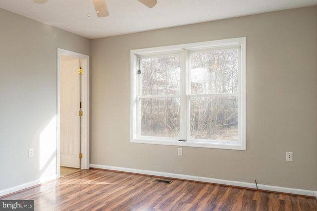 145 HICKORY DR, Luray, VA 22835