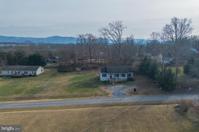 145 HICKORY DR, Luray, VA 22835