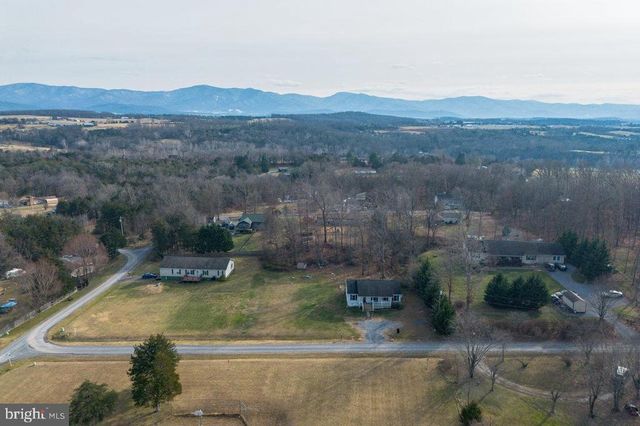 145 HICKORY DR, Luray, VA 22835