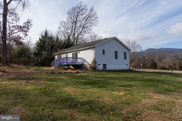 145 HICKORY DR, Luray, VA 22835