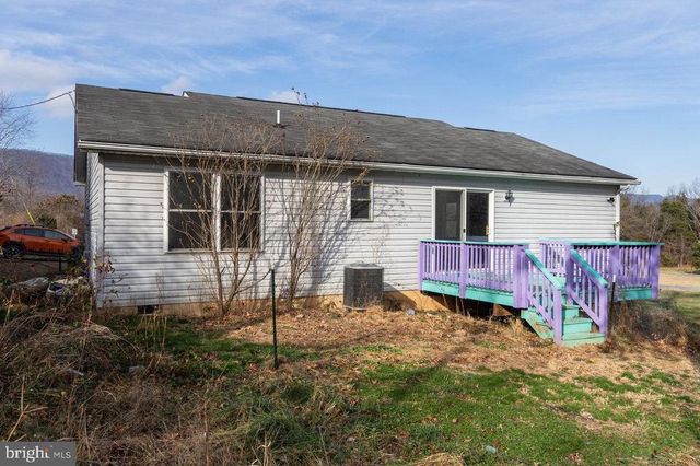 145 HICKORY DR, Luray, VA 22835