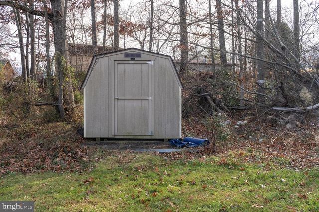 145 HICKORY DR, Luray, VA 22835