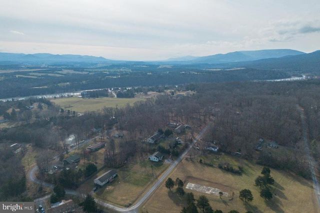 145 HICKORY DR, Luray, VA 22835