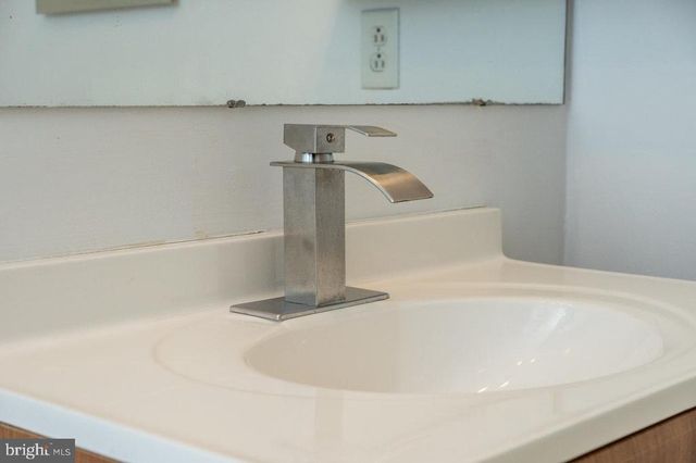 145 HICKORY DR, Luray, VA 22835