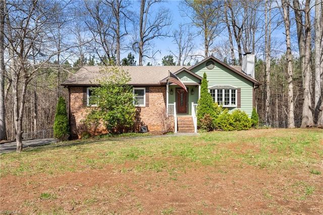 6005 Hunters Ridge Court, Lexington, NC 27295