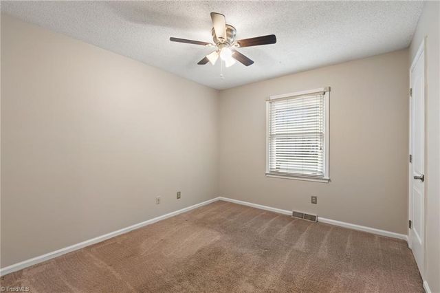 6005 Hunters Ridge Court, Lexington, NC 27295