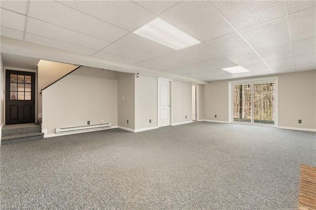 6005 Hunters Ridge Court, Lexington, NC 27295