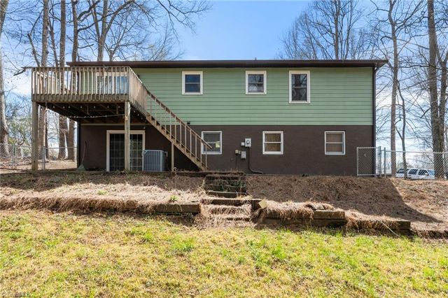 6005 Hunters Ridge Court, Lexington, NC 27295