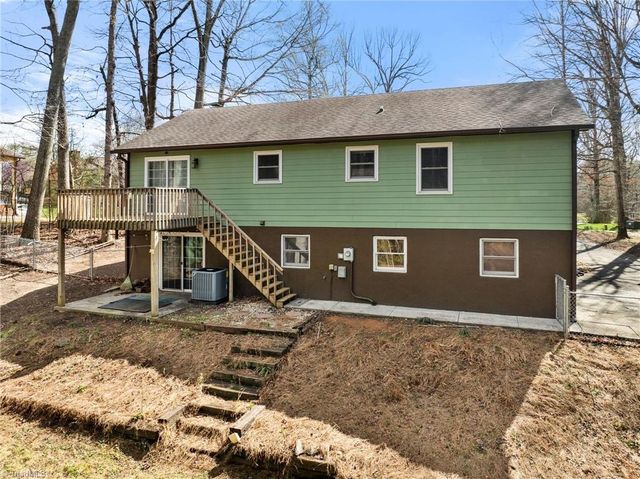 6005 Hunters Ridge Court, Lexington, NC 27295