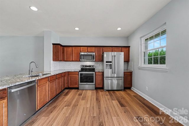 233 E Waterlynn Road B, Mooresville, NC 28117