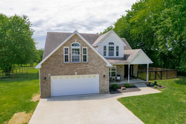 956 Beldon Station Ln, Clarksville, TN 37040