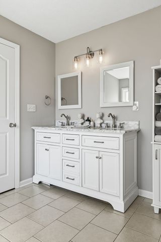 956 Beldon Station Ln, Clarksville, TN 37040