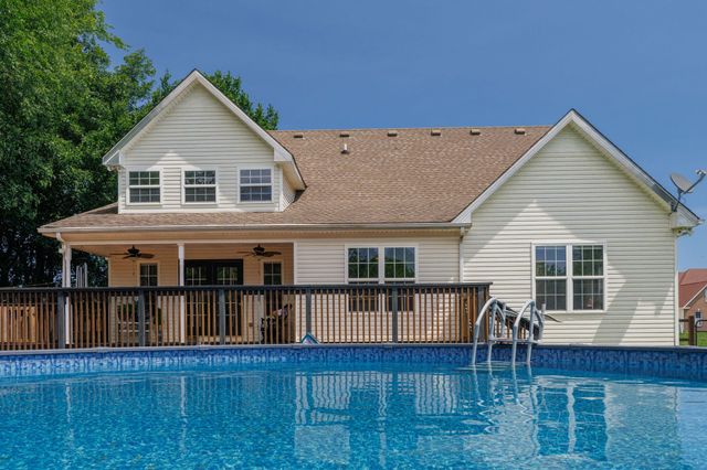 956 Beldon Station Ln, Clarksville, TN 37040