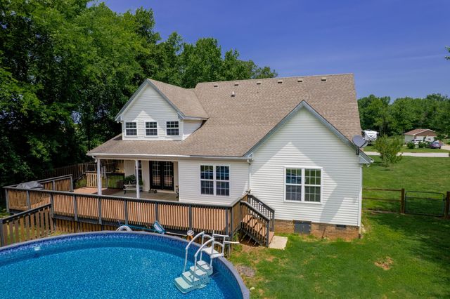 956 Beldon Station Ln, Clarksville, TN 37040