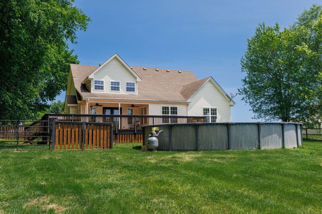 956 Beldon Station Ln, Clarksville, TN 37040