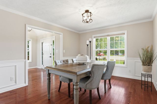 956 Beldon Station Ln, Clarksville, TN 37040