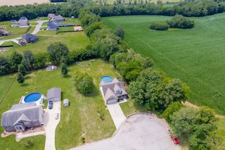 956 Beldon Station Ln, Clarksville, TN 37040
