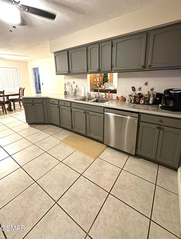 1017 Valley View Circle, Sevierville, TN 37876