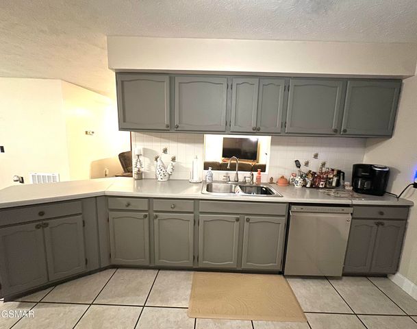 1017 Valley View Circle, Sevierville, TN 37876
