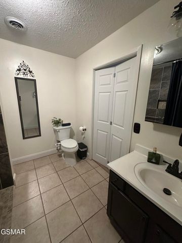 1017 Valley View Circle, Sevierville, TN 37876