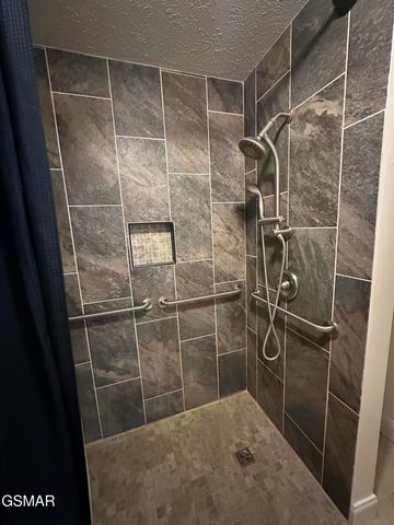 1017 Valley View Circle, Sevierville, TN 37876
